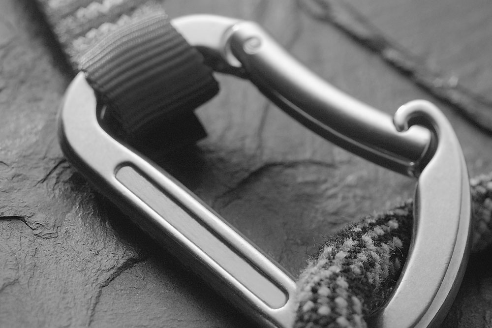 Karabiner Hilfe bei Bergaufstieg